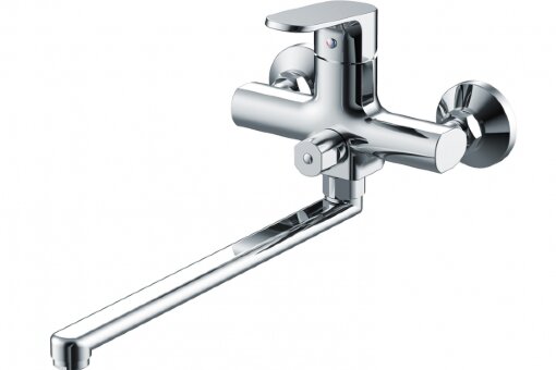 Смеситель для ванны c длинным изливом Bravat Pure Смеситель для ванны c длинным изливом Bravat Pure